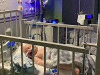 Ce a pățit un bebeluș după ce mama lui l-a sărutat imediat după naștere. Femeia trage un semnal de alarmă