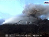 Vulcanul Popocatepetl erupe din nou. A aruncat o coloană masivă de cenușă