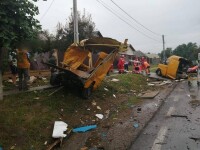 Accident grav, în Suceava. Nu a mai rămas mai nimic dintr-o dubă, după impactul cu un TIR. FOTO