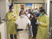 Bărbatul care a stat 399 de zile în spital, luptându-se cu Covid-19. Ce s-a întâmplat când a fost externat. VIDEO