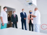 Glume pe seama unei prize defecte din salonul spitalului vizitat de șefa CE, Ursula von der Leyen. Explicația oficialilor