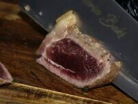 Românii vor tot mai multă carne de vită, dar fermierii cresc tot mai puține vite. Ce ajunge în farfuriile noastre