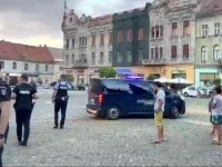 Settlement of accounts with electric shocks, in Timișoara.  The fight broke out in front of a bar