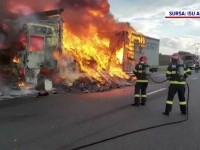 Un TIR încărcat cu textile a ars ca o torță, aproape de Aiud