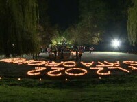 Mii de lumânări aprinse în Târgu Jiu, la Festivalul Luminii. Voluntarii au muncit la proiect luni de zile
