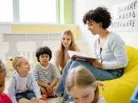 (P) Cursuri de engleză pentru copii, ajutorul de care fiul sau fiica ta are nevoie pentru a scăpa de emoții