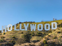 Scenariștii de la Hollywood ies din grevă, după un acord cu marile studiouri. Au rămas însă actorii protestatari