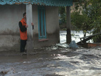 Cod galben şi Cod portocaliu de viituri, pe râuri din 25 de judeţe, de joi după-amiaza. Avertismentul hidrologilor