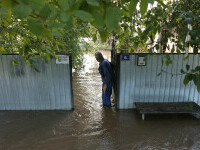 Cod galben de inundaţii pentru mai multe bazine hidrografice, până marţi dimineaţă. Avertismentul hidrologilor