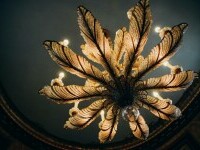 (P) 5 motive pentru care un candelabru este alegerea perfectă în living