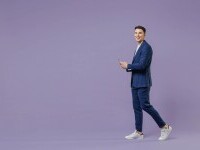 (P) Cum să stilizezi pantofii sport din piele pentru ocazii semi-formale