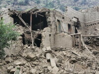 Într-un sat din Afganistan, cutremurul devastator nu a cruţat nicio familie. Sute de morţi şi mii de răniţi. GALERIE FOTO