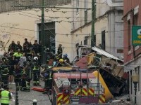 Celebrul funicular „Gloria” din Lisabona a deraiat. Bilanțul morților și al răniților. Imagini de la locul tragediei