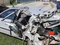Mașină distrusă accident tren