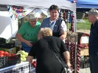 Forfotă în bucătării și piețe. Gospodarii pregătesc zacusca, gemurile și murăturile pentru iarnă