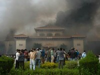 Nepal: 33 de protestatari uciși cu „gloanțe reale\