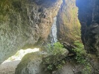 Peştera Mare din Andreneasa, unică în România. Recomandare pentru turiștii care vor o drumeție spectaculoasă, dar ușoară