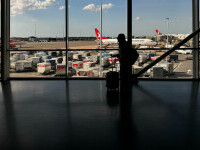 Posibile perturbări ale traficului aerian ca urmare a suspendării temporare a zborurilor pe patru aeroporturi din Polonia