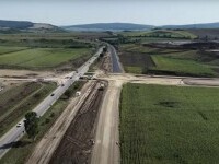 A8, autostrada promisă de aproape 20 de ani: ce loturi merg înainte și unde se blochează