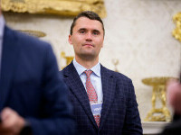 Charlie Kirk, influent activist conservator şi susţinător MAGA, a murit după ce a fost împuşcat. Anunțul făcut de Trump