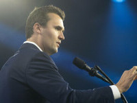 Ultimele cuvinte ale lui Charlie Kirk, activistul conservator împușcat pe scenă, în timpul unui discurs. Momentul, parcă ales