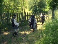 Ținutul Momârlanilor, loc de drumeție și gazde primitoare. Motivul pentru care în spatele fiecărei case există mici cimitire