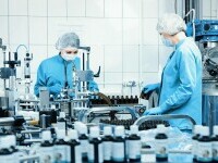 Tranzacție de miliarde de euro. Cel mai mare producător de medicamente din România își schimbă proprietarul