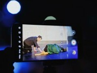 (P) HUAWEI Pura 80 Ultra aduce scena mai aproape ca niciodată – spectacol la Amfiteatrul TNB, dar și în Piața Universității