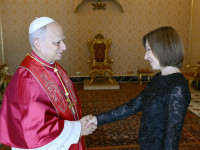Cine a suportat cheltuielile familiei Maiei Sandu la Vatican. Preşedinţia Republicii Moldova a dezvăluit sursa de finanțare