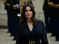 Surpriză la Hollywood: Monica Bellucci a confirmat despărțirea de regizorul Tim Burton, „cu mult respect și afecțiune”
