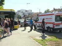 O șoferiță a ajuns la spital după ce mașina ei a fost lovită de un tramvai în Timișoara. Mărturia vatmanului