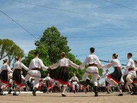 horă costume populare