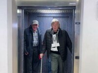 Florin Piersic a apărut în baston pe stadion, la aproape 90 de ani. Cum a fost surprins de galerie