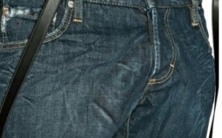 Dani Otil lanseaza moda jeansilor cu penis