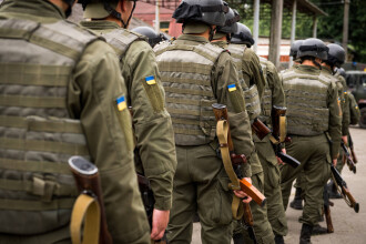 Un soldat al Gărzii Naţionale a Ucrainei şi-a împuşcat mortal cinci camarazi, la o fabrică de rachete, apoi a fugit