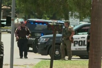 Atac armat la o școală din Texas. 14 elevi și un profesor au murit