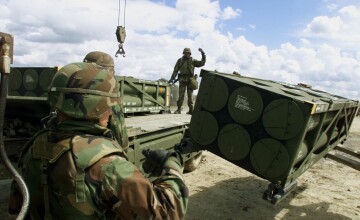 România, evitată de transportul de arme americane către Ucraina. Traseul-surpriză ales în detaliu de SUA prin Europa