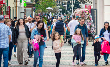 Salariile bugetarilor pun presiune uriașă pe bugetul României. Lefurile s-au triplat în ultimii 10 ani