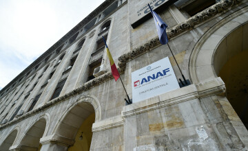 ANAF este cu ochii pe datoriile românilor. Fiscul blochează conturile bancare și pentru restanțe de 200 de lei
