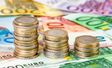 România a împrumutat deja două miliarde de euro și patru miliarde de dolari în prima lună din 2023. Ce spun analiștii