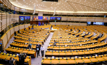 Alegeri europarlamentare 2024. Cât câștigă un europarlamentar și de ce alte avantaje beneficiază