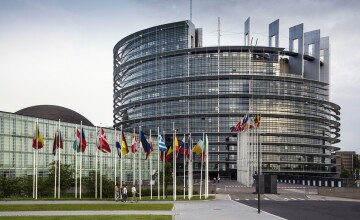 Parlamentul European alocă 4,8 miliarde de euro pentru sprijinul Ucrainei, parte a raportului întocmit de Siegfried Mureșan