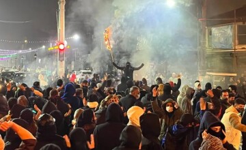 Iranul i-a arestat pe liderii mișcării de protest. Numărul morţilor în urma manifestațiilor ar fi ajuns la peste 500