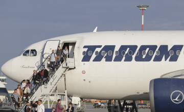 Guvernul intervine în criza Blue Air. Românii blocați în străinătate vor fi aduși în țară cu avioane Tarom