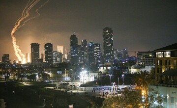 Riposta Iranului. Teheranul a lansat zeci de rachete asupra Israelului. Explozii în Tel Aviv și Ierusalim