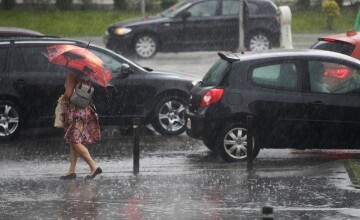 Codul galben de ploi torențiale a fost extins de meteorologi. Zonele vizate de vreme severă. HARTĂ