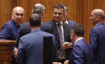 Coaliția a decis: Crește salariul minim în 2026, tăieri de 10% în administrația centrală și subvenții reduse pentru partide