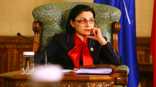 Absolventii Sunt Absolventi Anunta Andronescu In Cazul Spiru