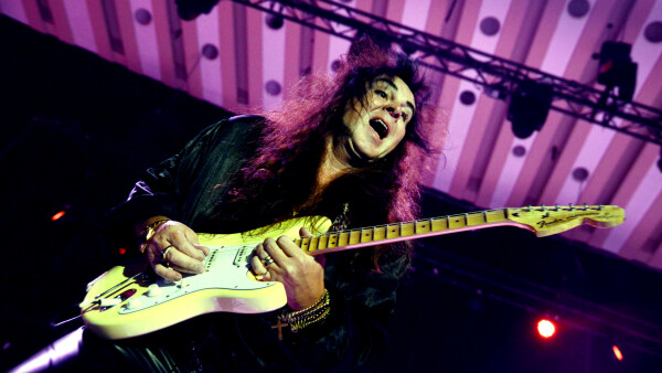 Yngwie Malmsteen A Dat Lectii De Chitara La Bucuresti Cel Mai