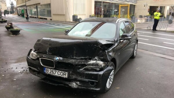 Accident Bizar Provocat De Directorul Operei Din Timisoara Pe O